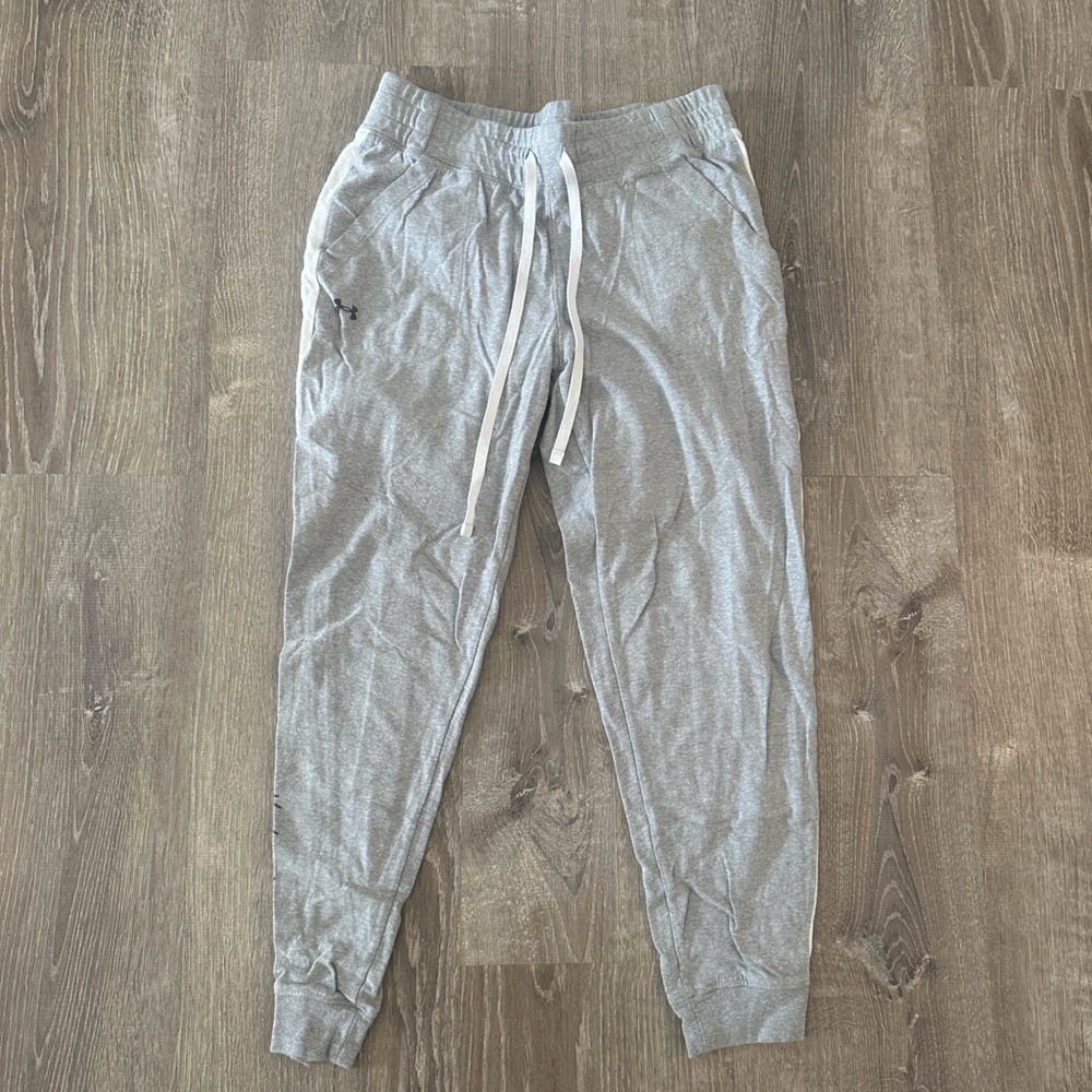 Under Armour pocket joggers size medium